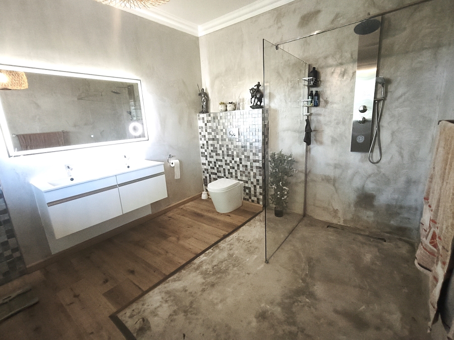 3 Bedroom Property for Sale in Gordons Bay Central Western Cape